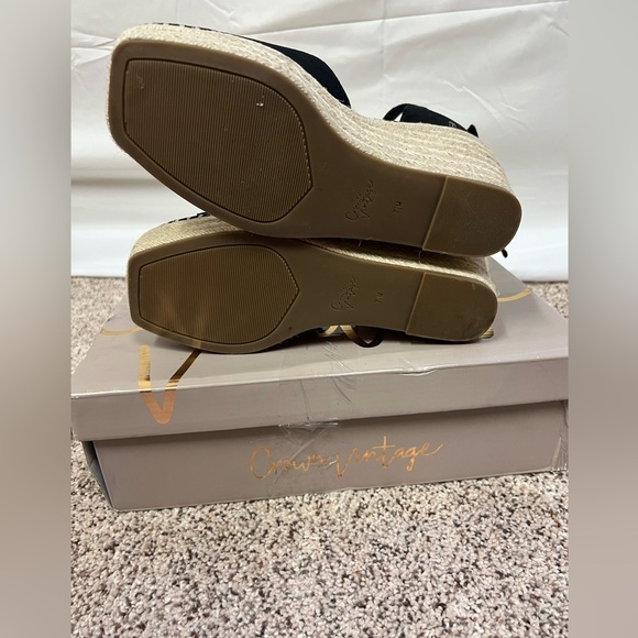 NEW CROWN VINTAGE JAUSSIE ESPADRILLE WEDGE SANDAL SIZE: 7.5 - Picture 10 of 12
